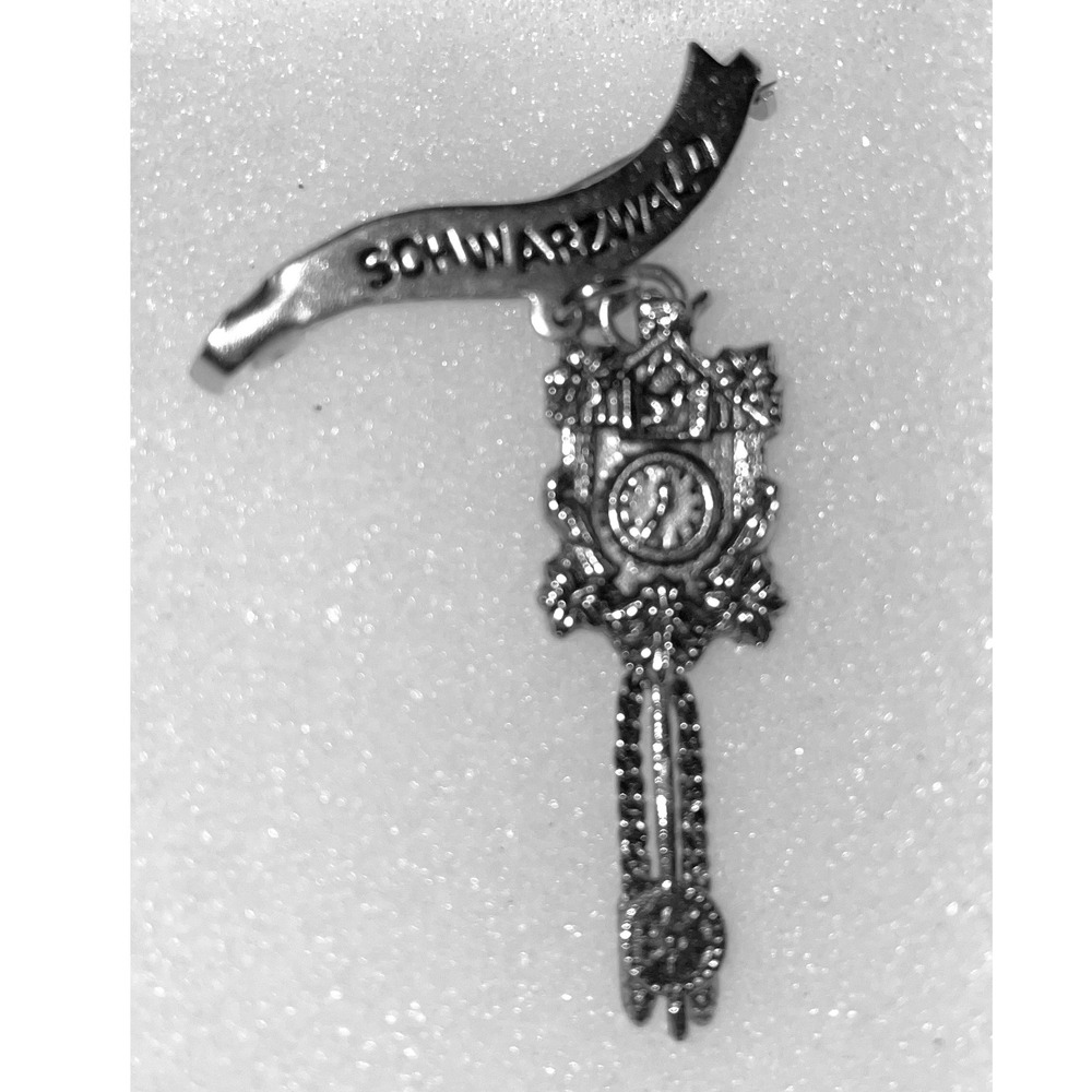 Vintage German Schwarzwald Cuckoo Clock Brooch Souvenir Pin‎